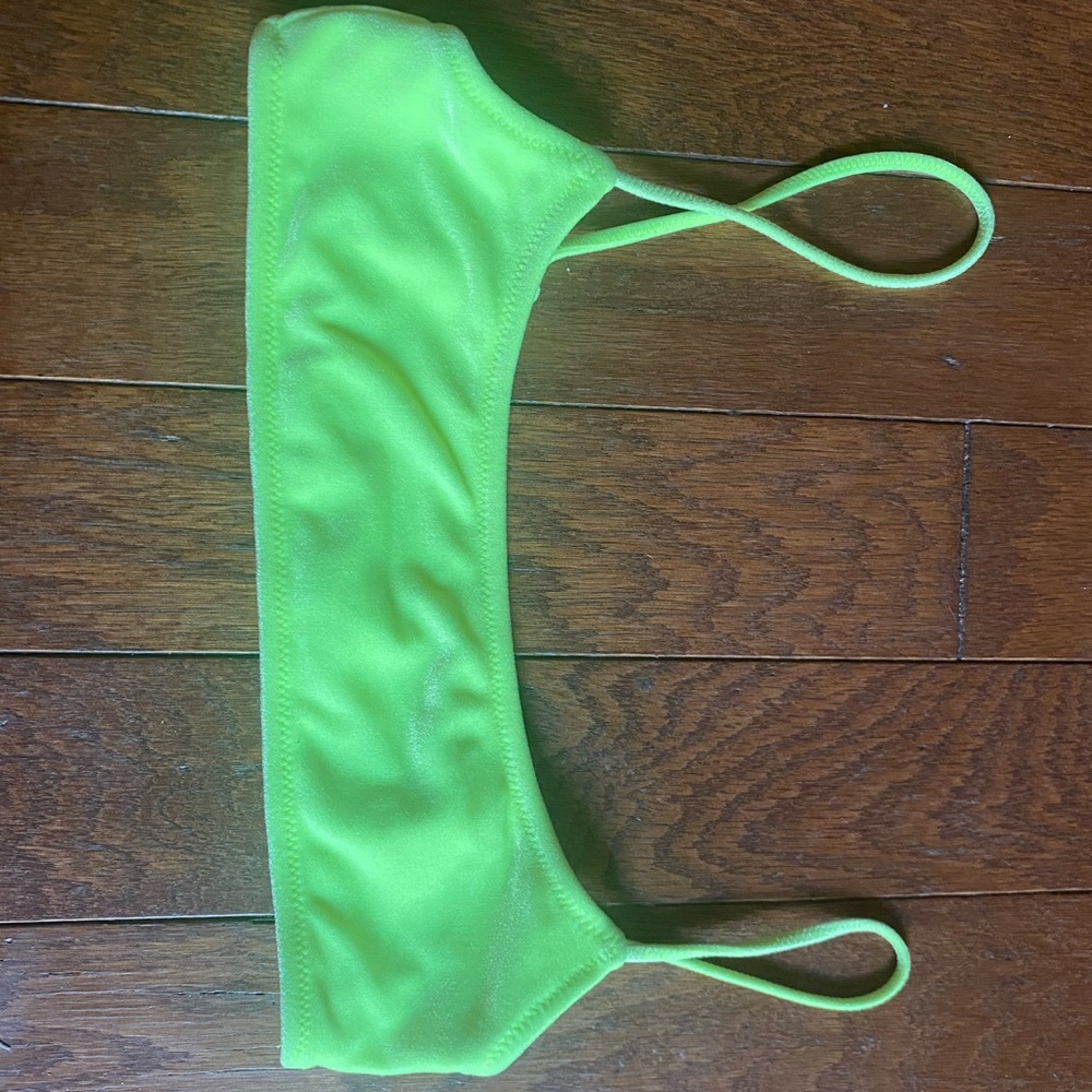 TRIANGL XS bikini top!